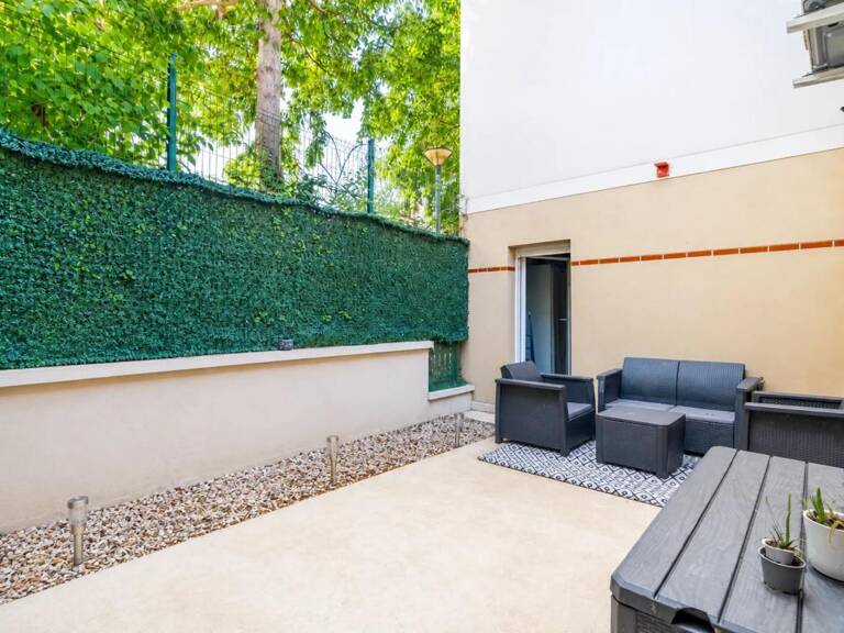 Appartement 4 pièces 77 m² avec terrasse de 18 m² à Stains — photo 1
