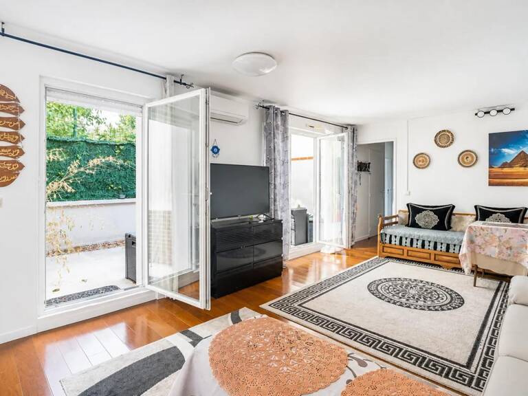 Appartement 4 pièces 77 m² avec terrasse de 18 m² à Stains — photo 1