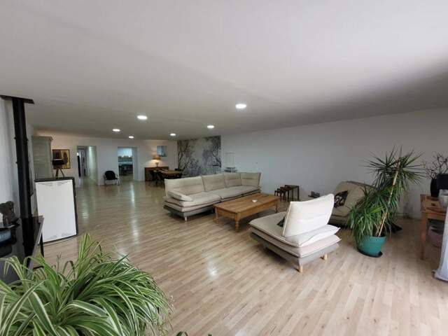 Maison de 5 pièces de 220 m² à Les Portes du Coglais — photo du bien