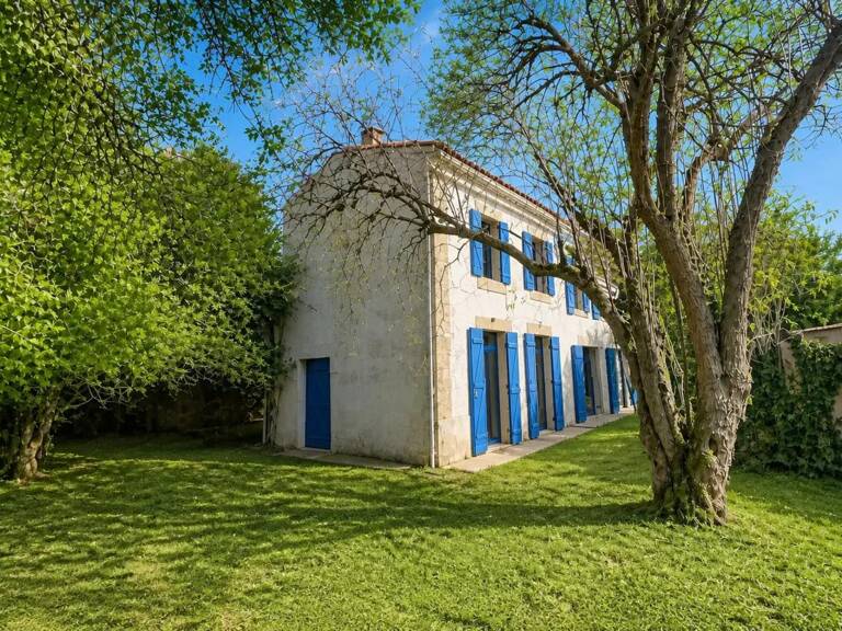 Maison de 6 pièces de 166 m² à Jau-Dignac-et-Loirac — photo 1