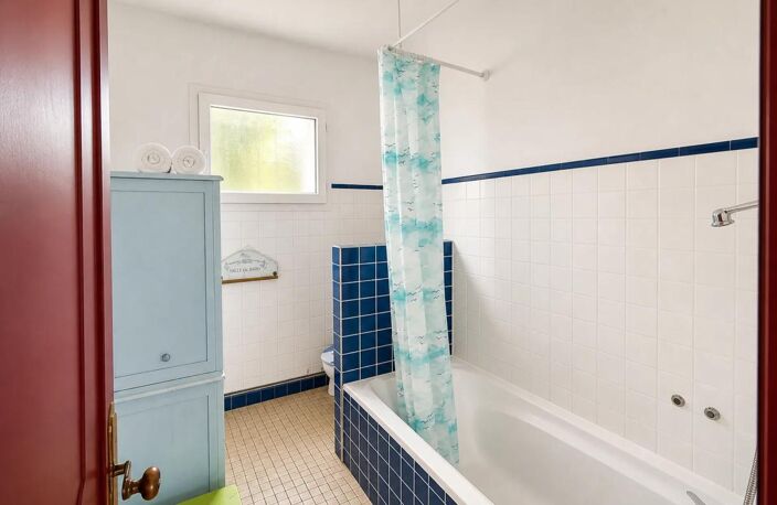 Maison de 6 pièces de 166 m² à Jau-Dignac-et-Loirac — photo 4
