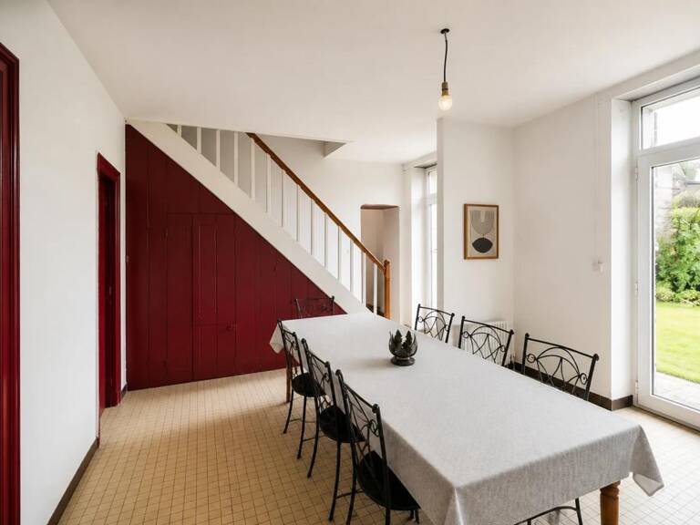 Maison de 6 pièces de 166 m² à Jau-Dignac-et-Loirac — photo 1