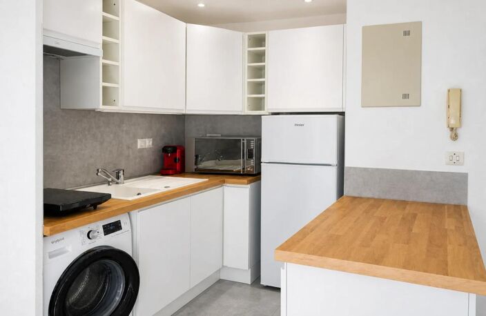 Appartement 2 pièces de 28 m² situé à Le Lavandou 700M de la mer — photo 2