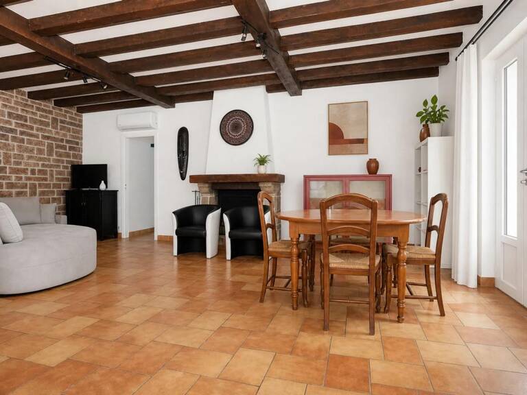 Maison de 9 pièces de 183 m² à Saint-Aubin-du-Cormier — photo 1