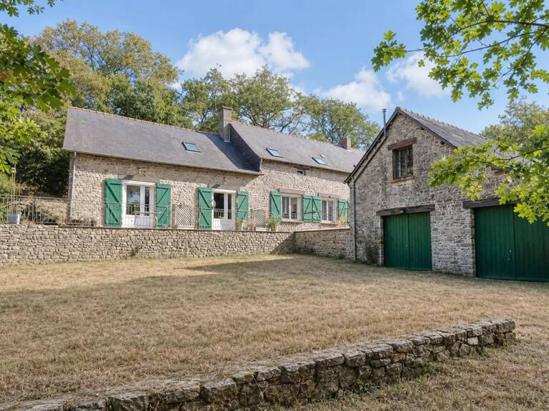 Maison de 9 pièces de 183 m² à Saint-Aubin-du-Cormier — photo 1