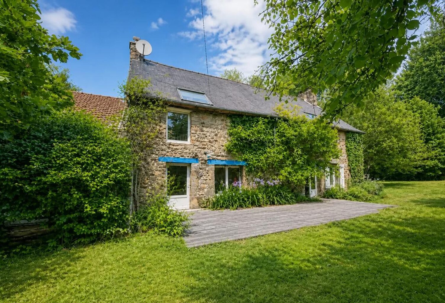 Maison de 6 pièces de 353 m² à Pleudihen-sur-Rance — photo 1