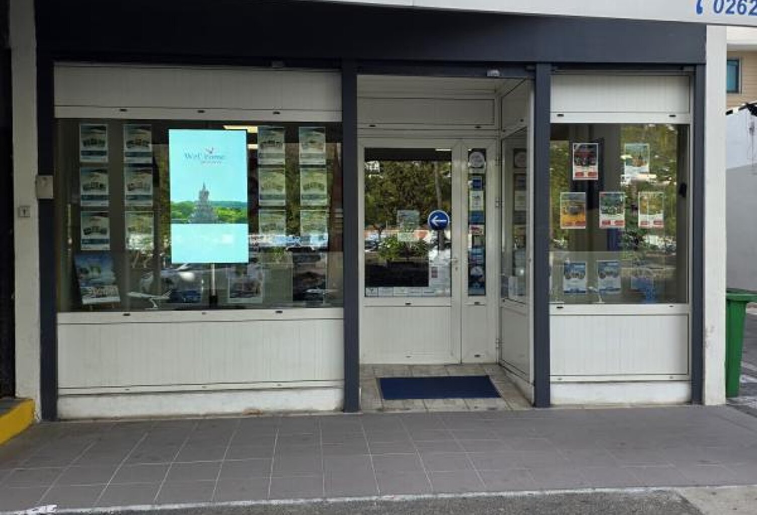 LOCAL COMMERCIAL CHAUSSEE ROYAL - SAINT PAUL — photo 1
