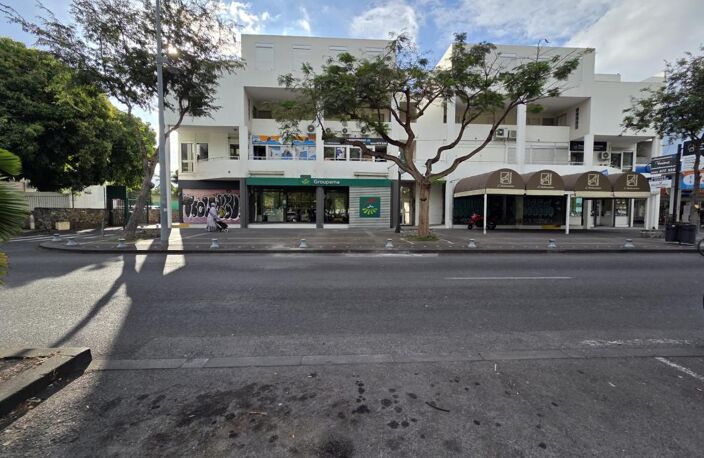LOCAL COMMERCIAL CHAUSSEE ROYAL - SAINT PAUL — photo 2