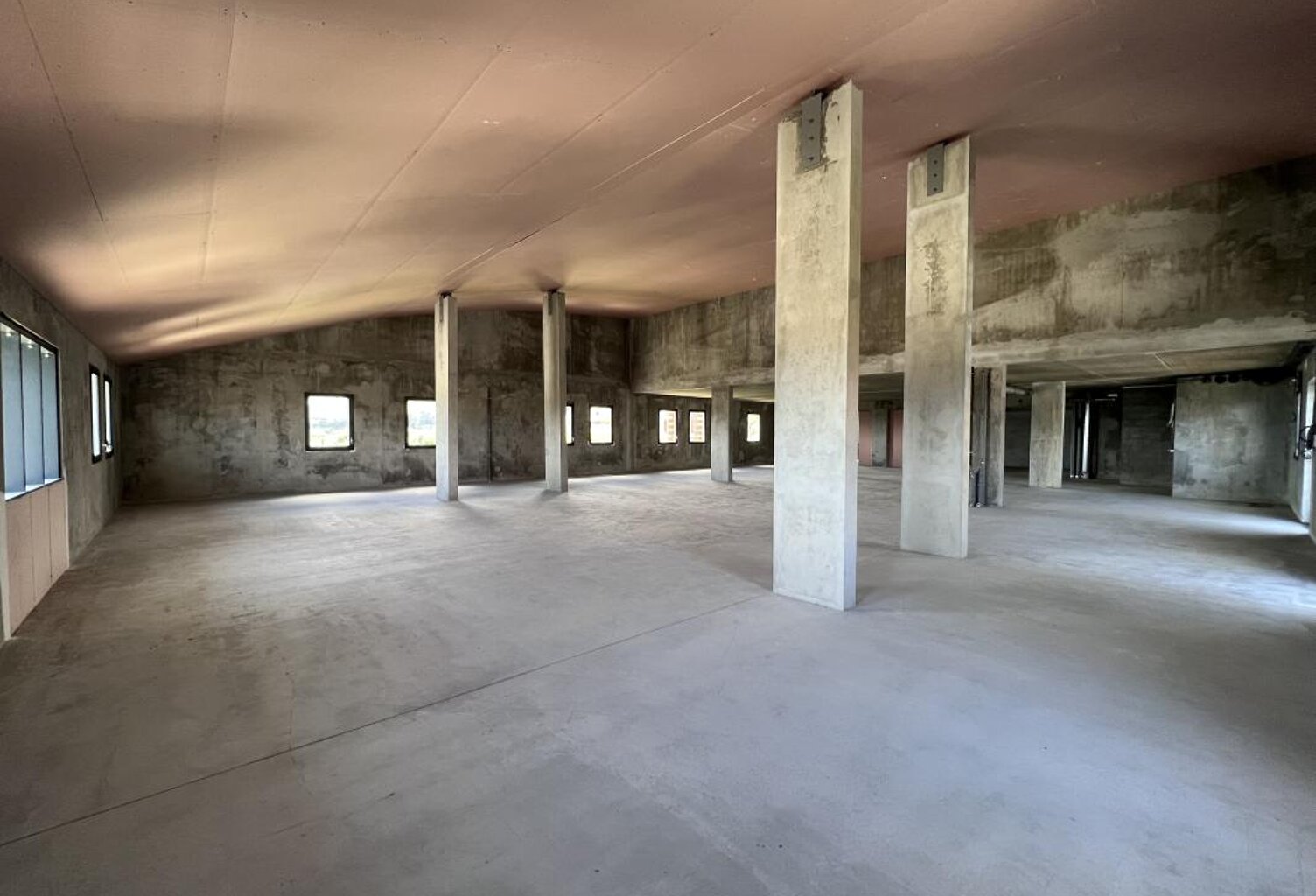 BUREAU DE 414m² — photo 1