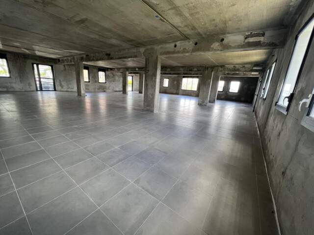 BUREAU DE 410m² — photo du bien