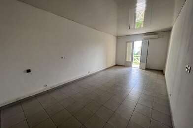 Bureau  700 €