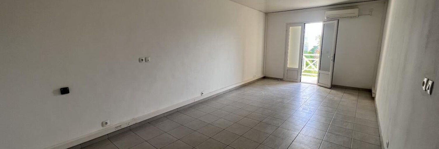 Bureau  50 m² à louer à Saint-Denis (97490)