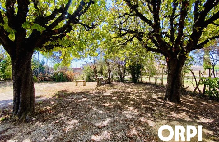 En exclusivité, villa de plain-pied à vendre avec fort potentiel ! — photo 2