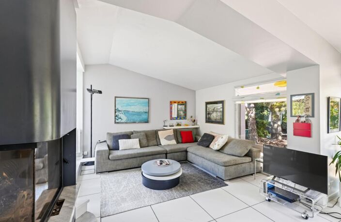 Maison d’architecte avec piscine sur parc de 1 740 m² — photo 3