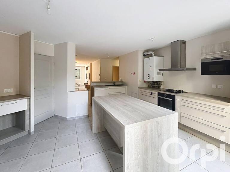 A louer T4 (3 chambres) meublé au 81 Rue Jean Jaurès 69100 Villeurbanne — photo 1