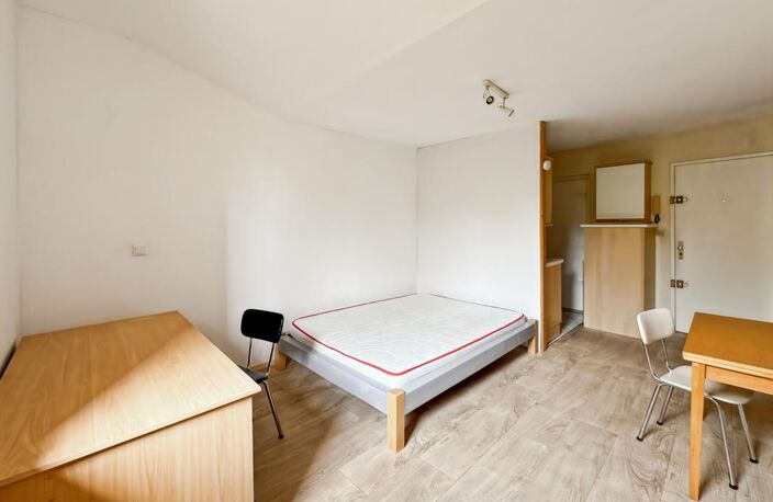 Toulouse Saint-Cyprien — Studio lumineux au calme dans une petite copropriété — photo 2