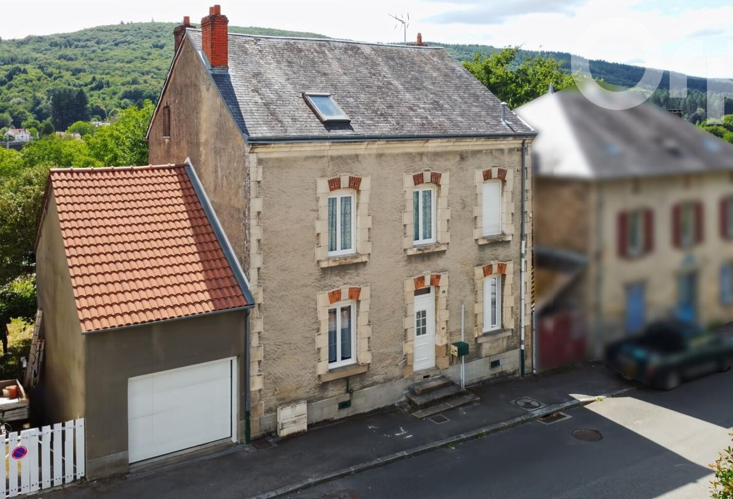 Charmante maison en pierres - Centre Saint Sulpice Laurière — photo 1
