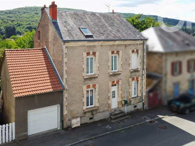 Charmante maison en pierres - Centre Saint Sulpice Laurière — photo du bien