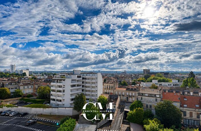 Appartement Bordeaux 4 pièces Fondaudége dernier étage parking cave 69 m2 — photo 2