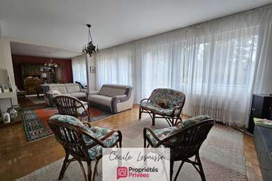 Maison 8 pièces 265700 €