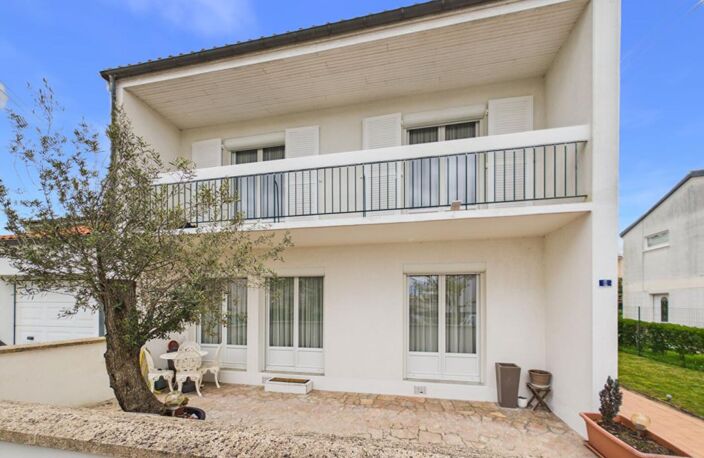 Maison de 107 m2 à Chatellerault, 3 chambres, jardin, garage — photo 2