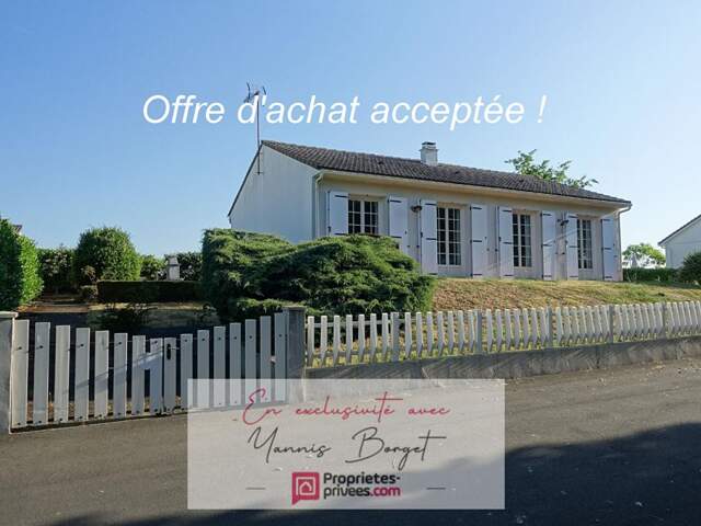 MAISON SUR SOUS-SOL - 3 CHAMBRES -TERRAIN DE 900 m² — photo du bien