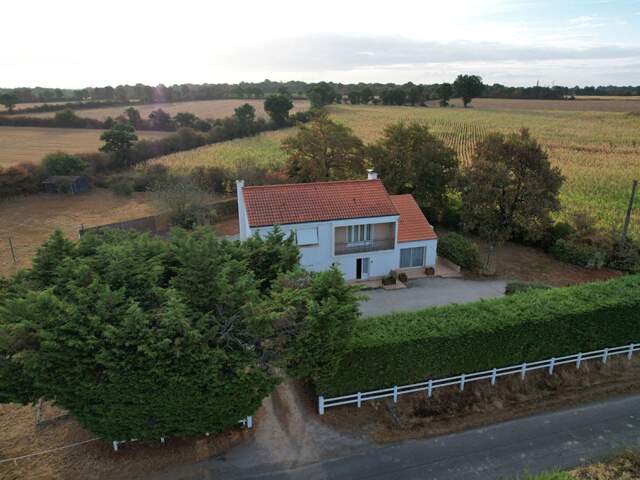 MAISON SAINT HILAIRE DE CHALÉONS 44680 - 185 M² - 4 CHAMBRES - BUDGET 285 000  HAI — photo du bien