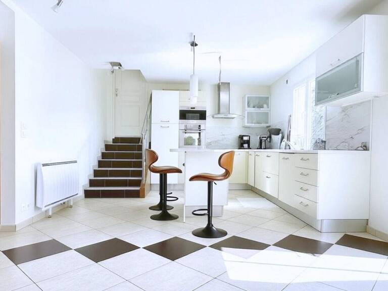 Maison Oudon 7 pièce(s) 155.57 m2 — photo 1