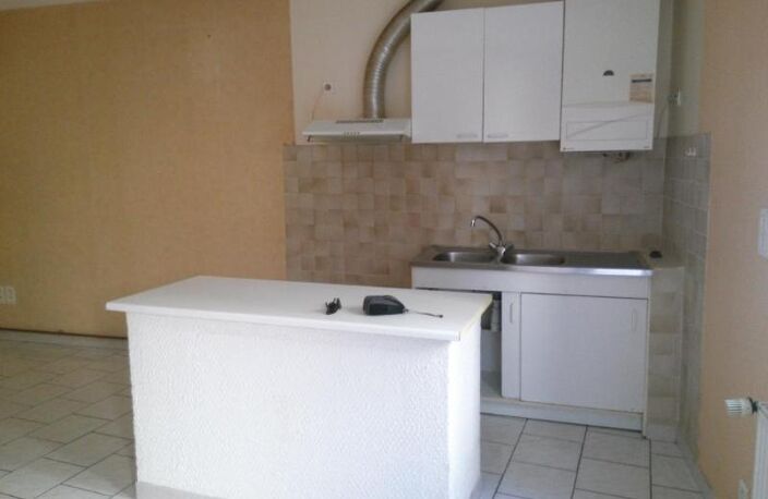 Location appartement 2 pièces 45 m² à Lescure-d'Albigeois (81380) — photo 3