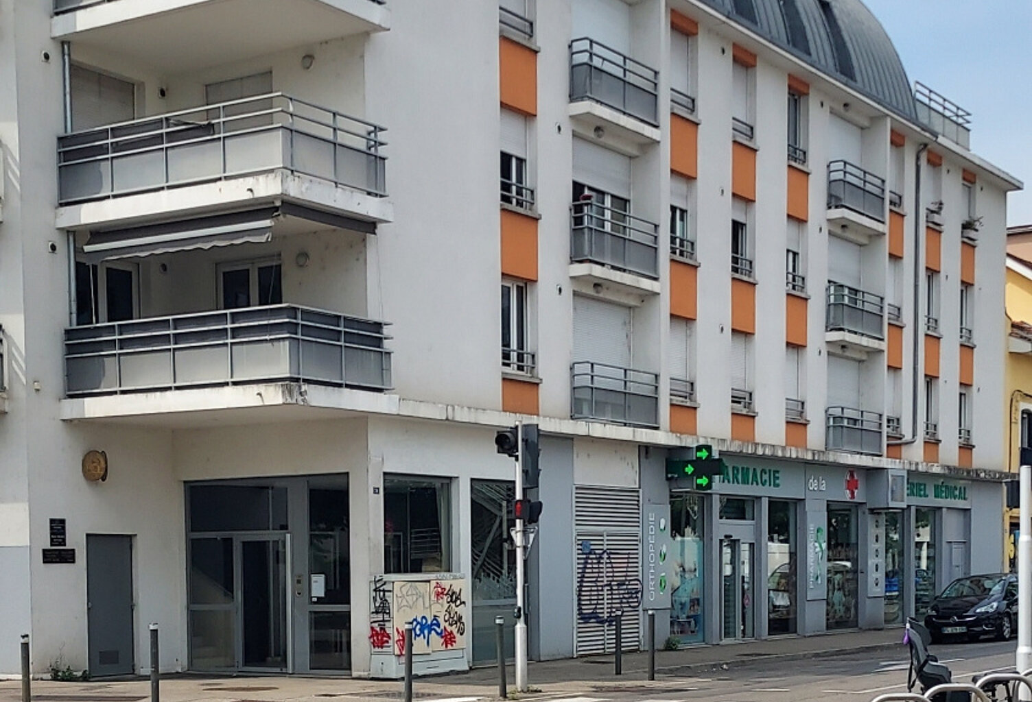 Isère (38) St Martin d'Hères -T3 - 63 m2 avec place de parki — photo 1