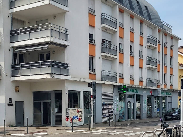 Isère (38) St Martin d'Hères -T3 - 63 m2 avec place de parki — photo 1