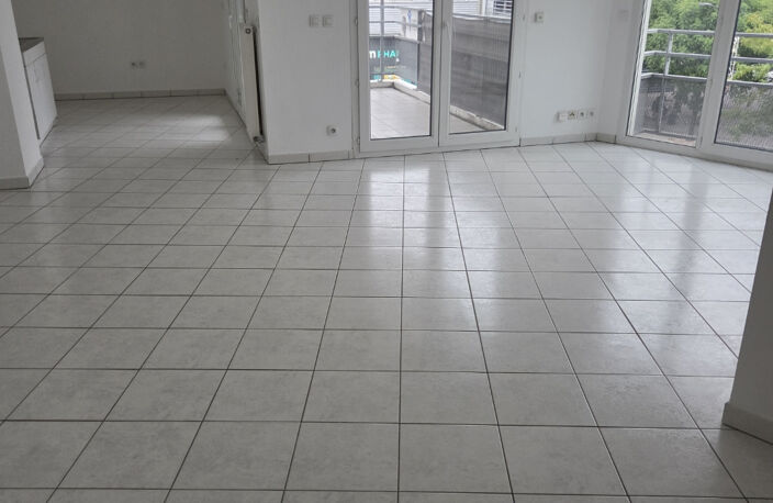 Isère (38) St Martin d'Hères -T3 - 63 m2 avec place de parki — photo 3