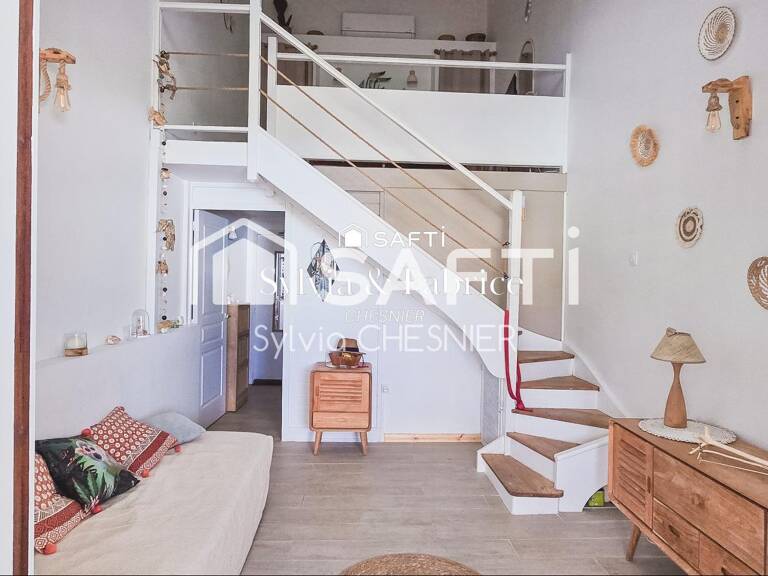 Appartement T2 duplex rénové avec piscine — photo 1