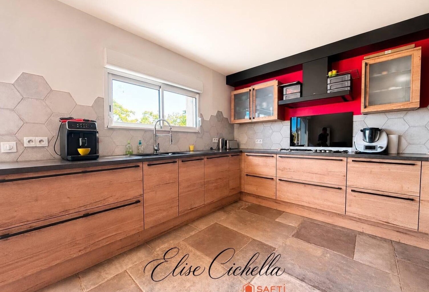 Maison dan d'un environnement calme — photo 1