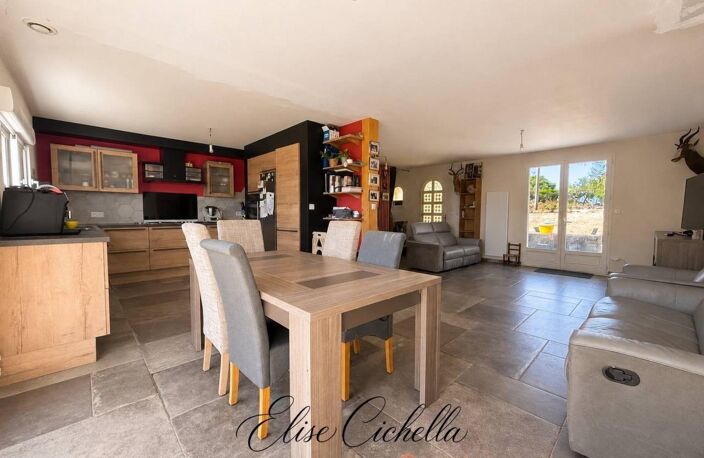 Maison dan d'un environnement calme — photo 2
