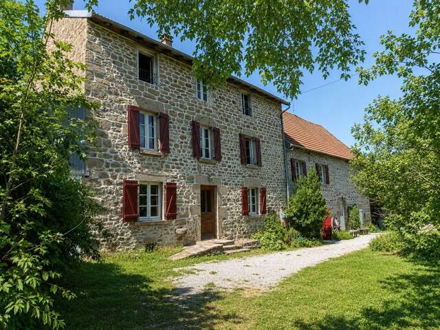 À vendre en Creuse, charmante ferme et forêt — photo du bien