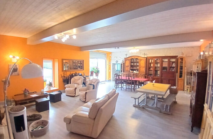 Belle maison en pierre, volumes généreux et charme à MORNAC — photo 2