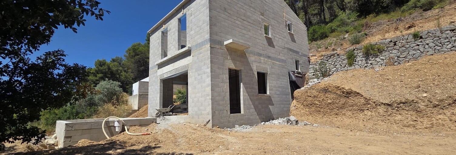 Maison 5 Pièces 115 m² à vendre à Cuges-les-Pins (13780)