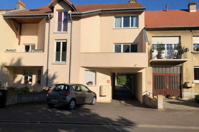 Appartement 3 pièces 845 €
