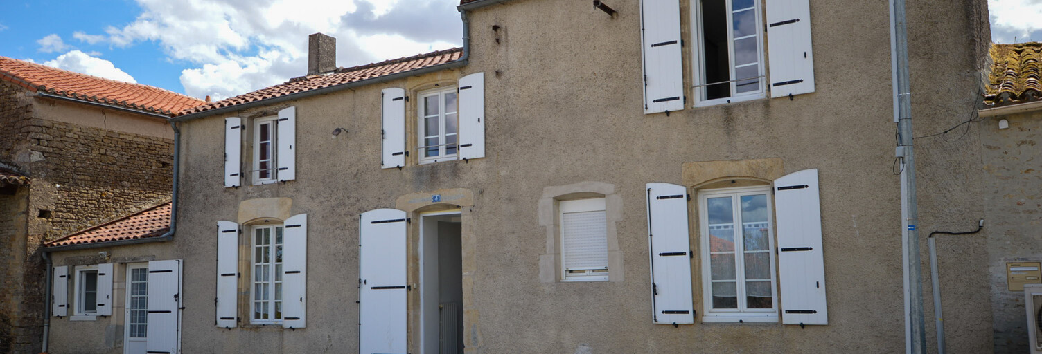 Maison 6 Pièces 142 m² à vendre à Sigournais (85110)