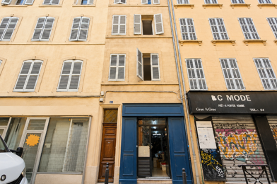 Commerce  99000 €