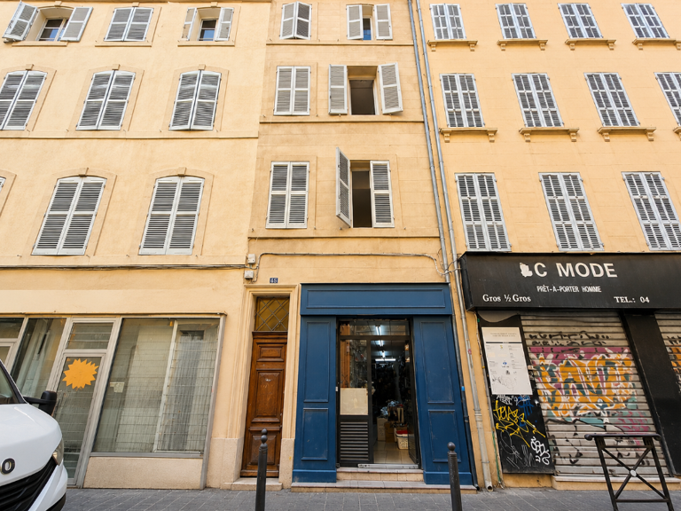 MARSEILLE 1er   BELSUNCE | LOCAL COMMERCIAL VENDU LOUÉ   SPÉ — photo 1