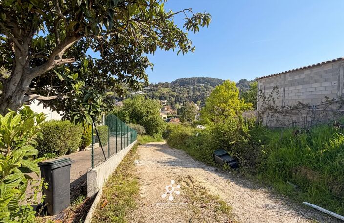 PÉGOMAS – Terrain constructible de 1 695 m² en secteur résidentiel — photo 5