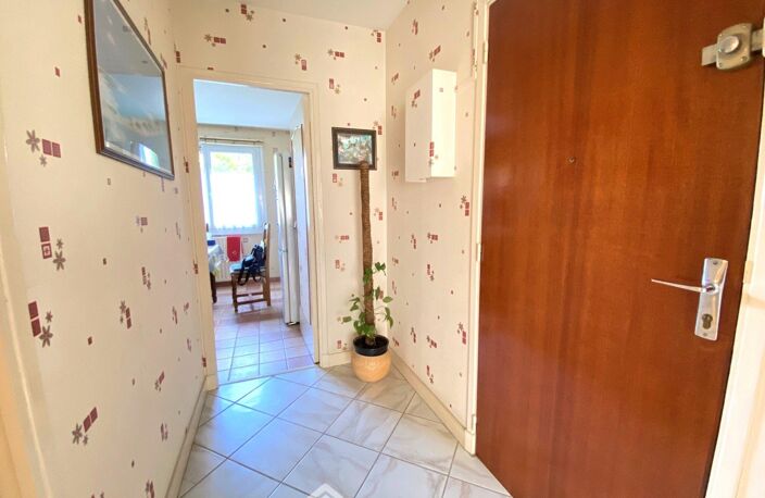 Appartement - 75.5m² - Évry-Courcouronnes — photo 3