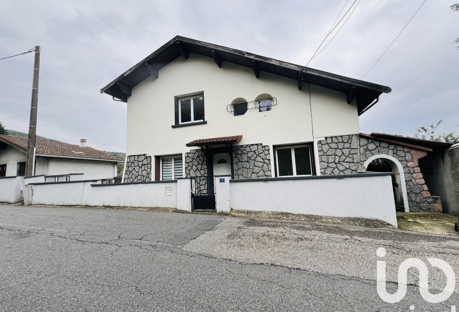 Vente Maison/villa 8 pièces — photo 1