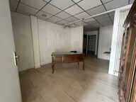LOCAL A USAGE DE BUREAUX — photo 2