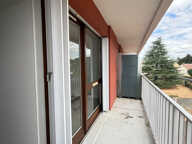 GRAVIGNY - T1 avec BALCON, CAVE ET PARKING — photo 3