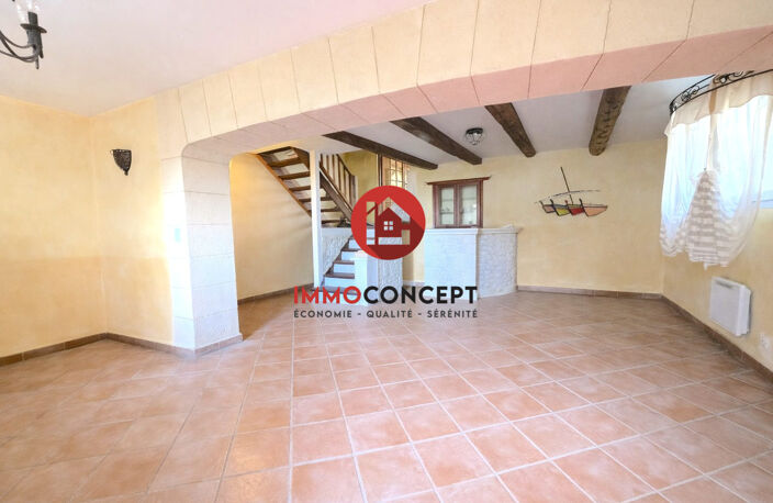 Maison de village de 141 m² avec garage et terrasse — photo 3