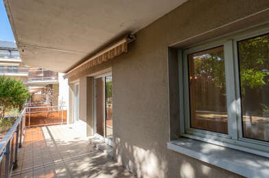 Appartement 3 pièces 244375 €