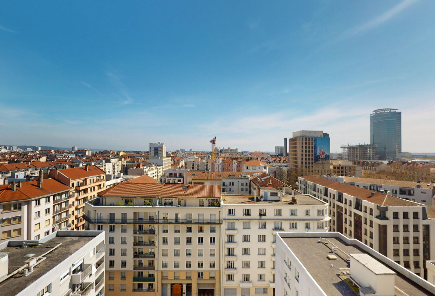 DERNIER ETAGE - T2 avec vue panoramique, cave et parking en s-sol — photo 1